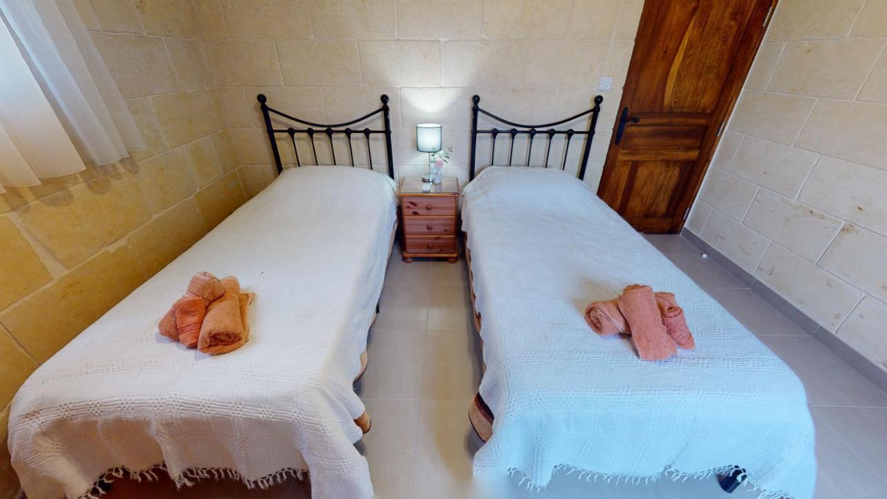 Qala Bed&Breakfast With Swimming Pool - Il-Wenniessa 외부 사진